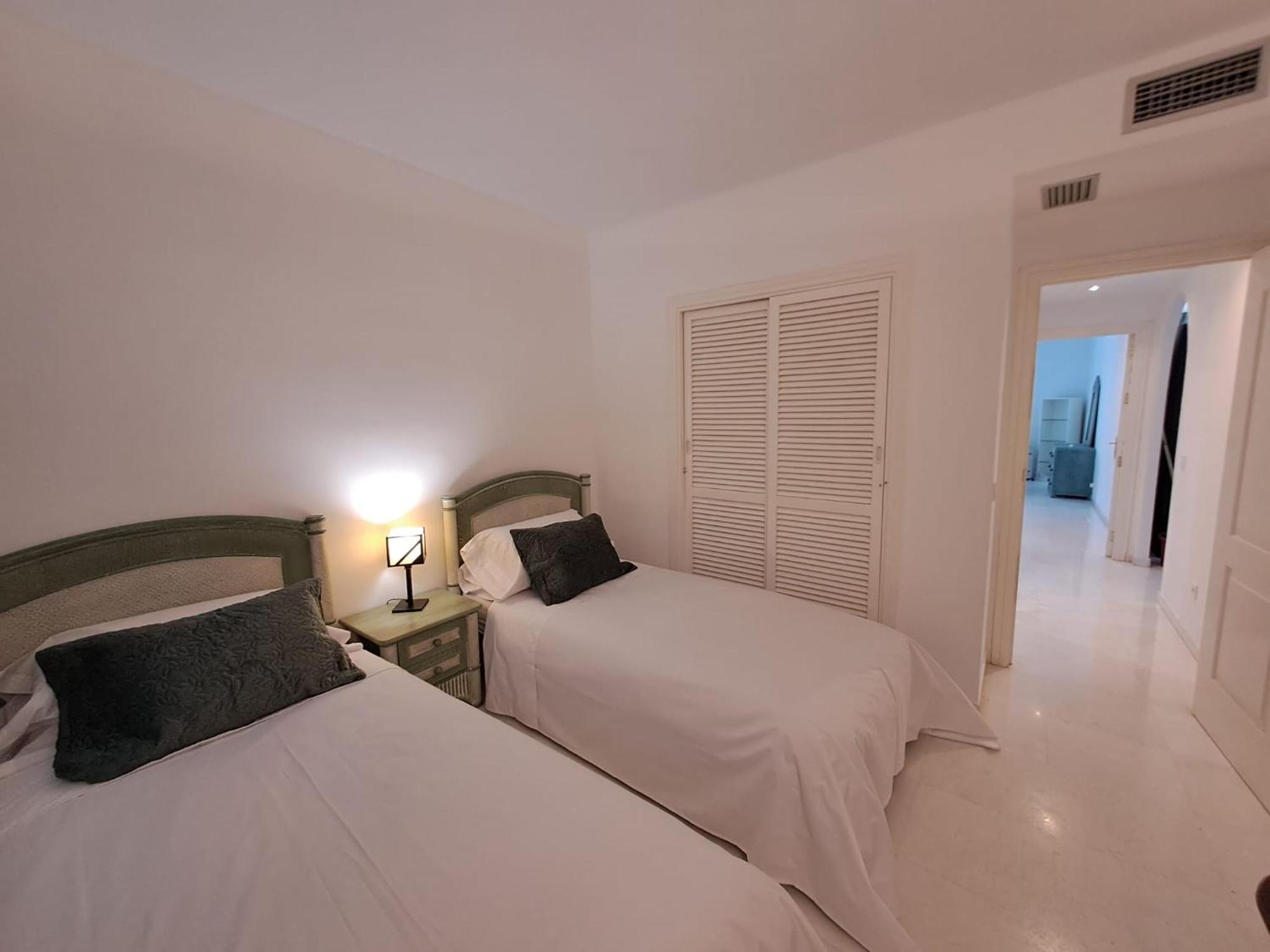 Luminous Apartment In Playas Del Duque , Puerto Banus By Holidays & Home Marbella Eksteriør bilde